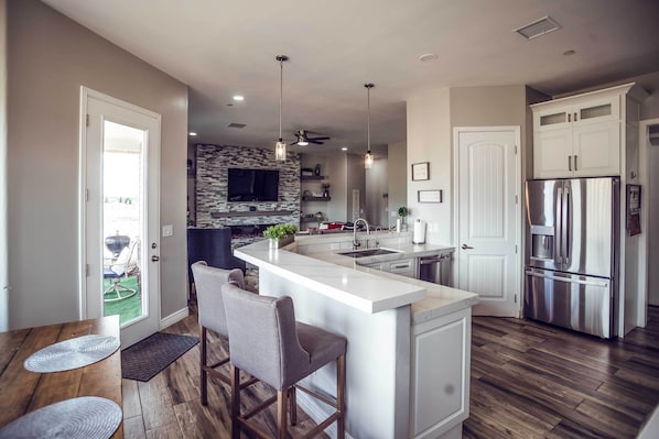 House (4 Bedrooms) | Interior