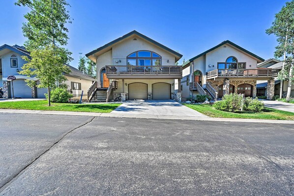 House (4 Bedrooms) | Front of property