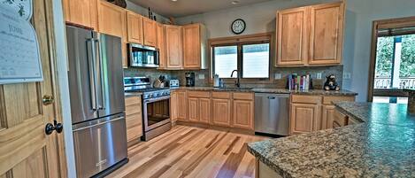 House (4 Bedrooms) | Interior