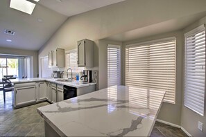 Hus (5 Bedrooms) | Eget kök | Pappersservetter