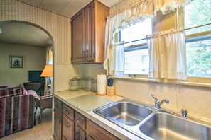 House (1 Bedroom) | Private kitchen - Quaint Stockton Escape Near Community Park! (Stockton)