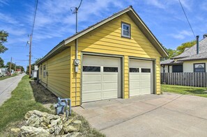 Exterior - Quaint Stockton Escape Near Community Park! (Stockton)
