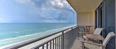 Apartment (2 Bedrooms) | Front of property