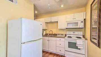 Cottage (2 Bedrooms) | Interior