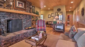 TV, fireplace - Spacious Trillium Townhome: Golf, Hike, Ski! (Cashiers)