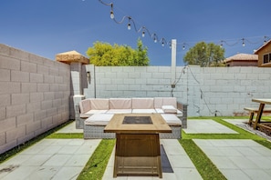 House (3 Bedrooms) | Interior - Fenced-in Pool & Patio: Gilbert Home! (Gilbert)