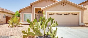 Fenced-in Pool & Patio: Gilbert Home!