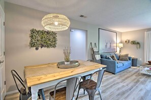 Interior - Apartment w/ Patio, 4 Mi to Silver Dollar City! (Branson)