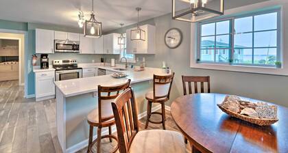 Luxe 'cozy Crab Shack' w/ Porch in Indian Beach!