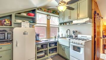 Apartment (0 Bedroom) | Interior