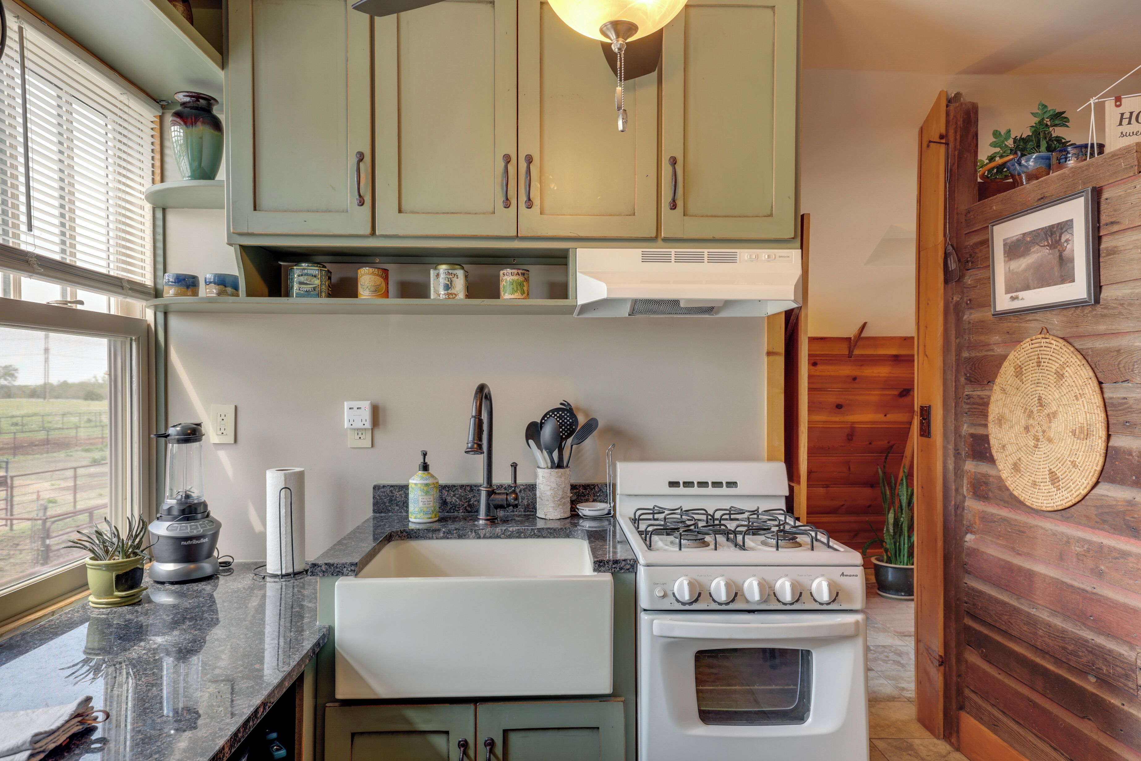 Apartment (0 Bedroom) | Interior