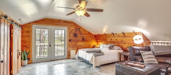 Beatrice Studio w/ Fire Pit: Near Golf!