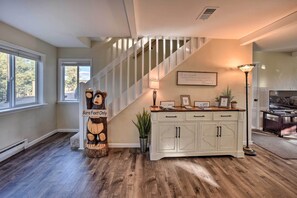 Interior - 'mountain Haven' w/ Deck + Pikes Peak Views! (Woodland Park)