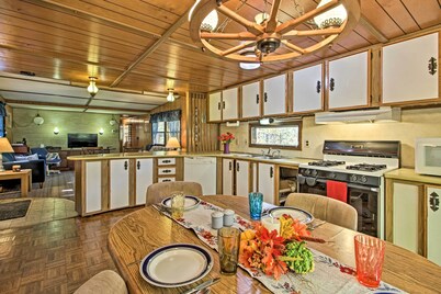 Cozy Retreat w/ Fire Pit < 1 Mi to Mille Lacs Lake