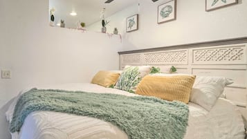 Apartment (0 Bedroom) | Interior