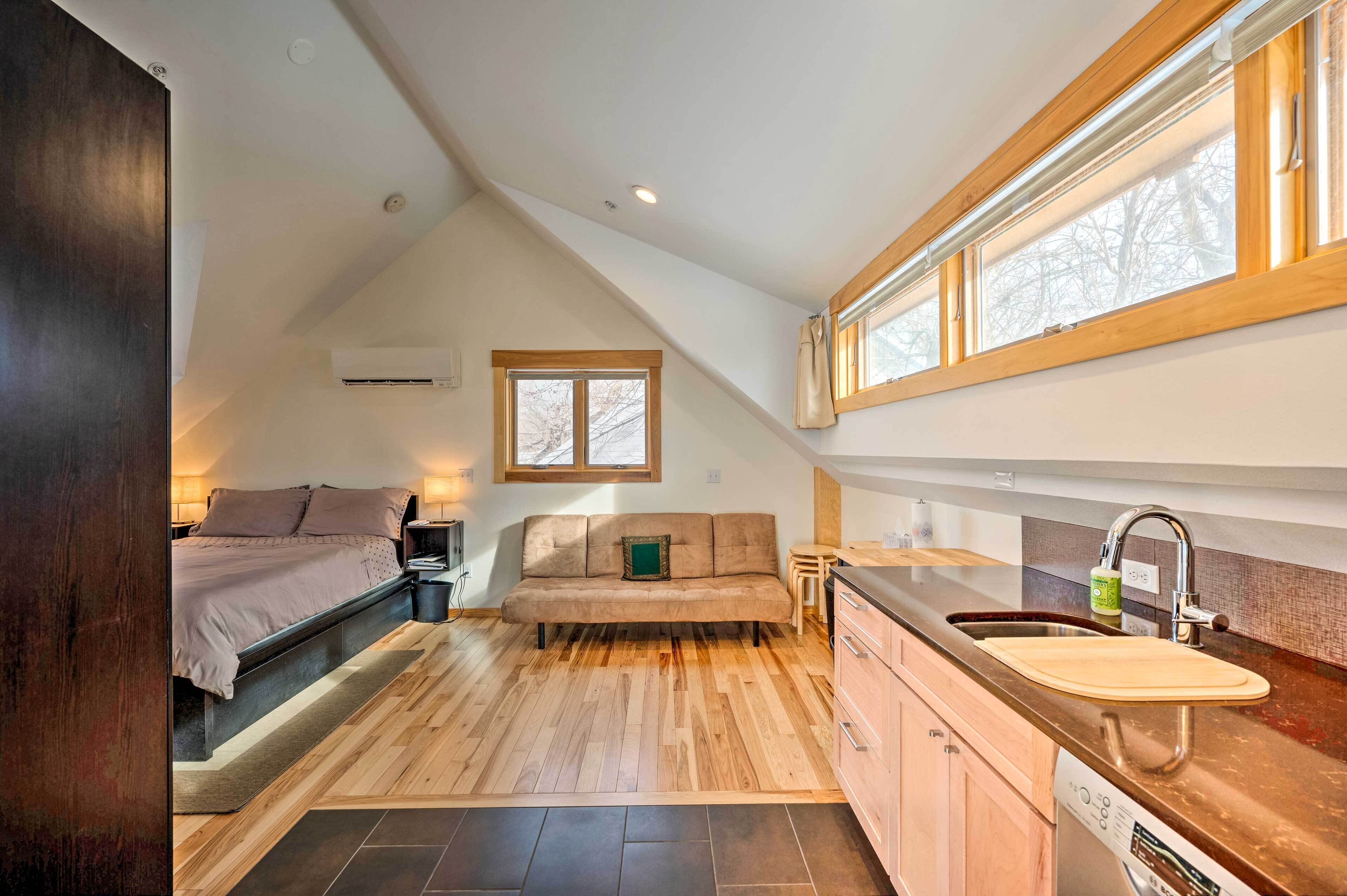 Apartment (0 Bedroom) | Interior