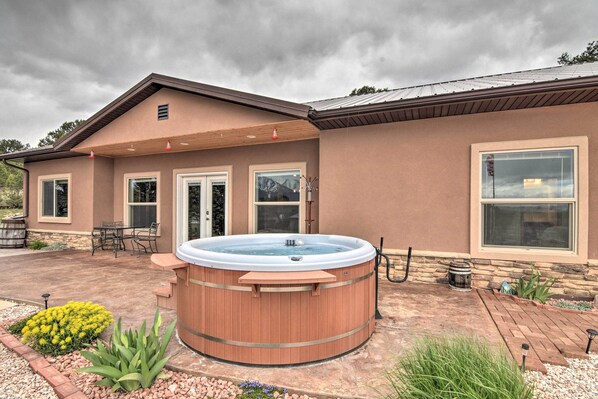House (3 Bedrooms) | Front of property