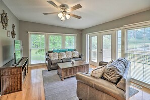 House (4 Bedrooms) | Interior - 7 Mi to Nat'l Park: Home w/ Dock in Hot Springs (Hot Springs)