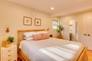 House (4 Bedrooms) | Interior - Lakefront Zirconia Home w/ Boathouse & Dock! (Zirconia)