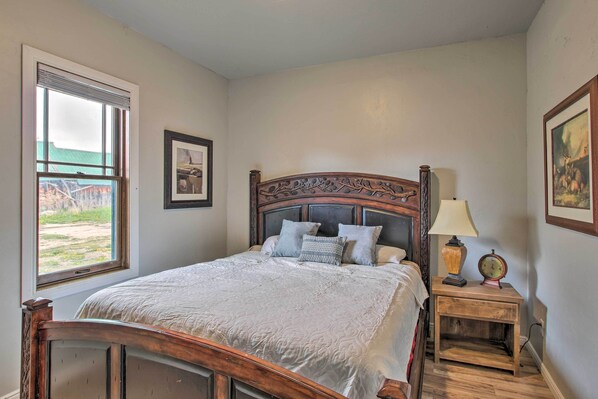 2 bedrooms, free cots/infant beds, bed sheets