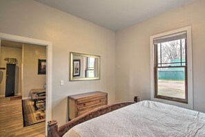 2 chambres, lits bébé (gratuits), draps fournis
