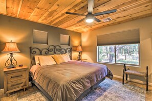 House (3 Bedrooms) | Interior - 1 Mi to Rainbow Lake: Newly Built & Woodsy Retreat (Lakeside)