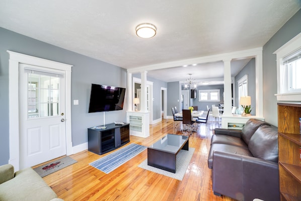 House (2 Bedrooms) | Interior