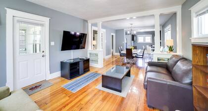 Cozy Indiana Getaway Near Washington Park Zoo!