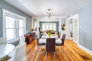 Interior - Cozy Indiana Getaway Near Washington Park Zoo! (Michigan City)