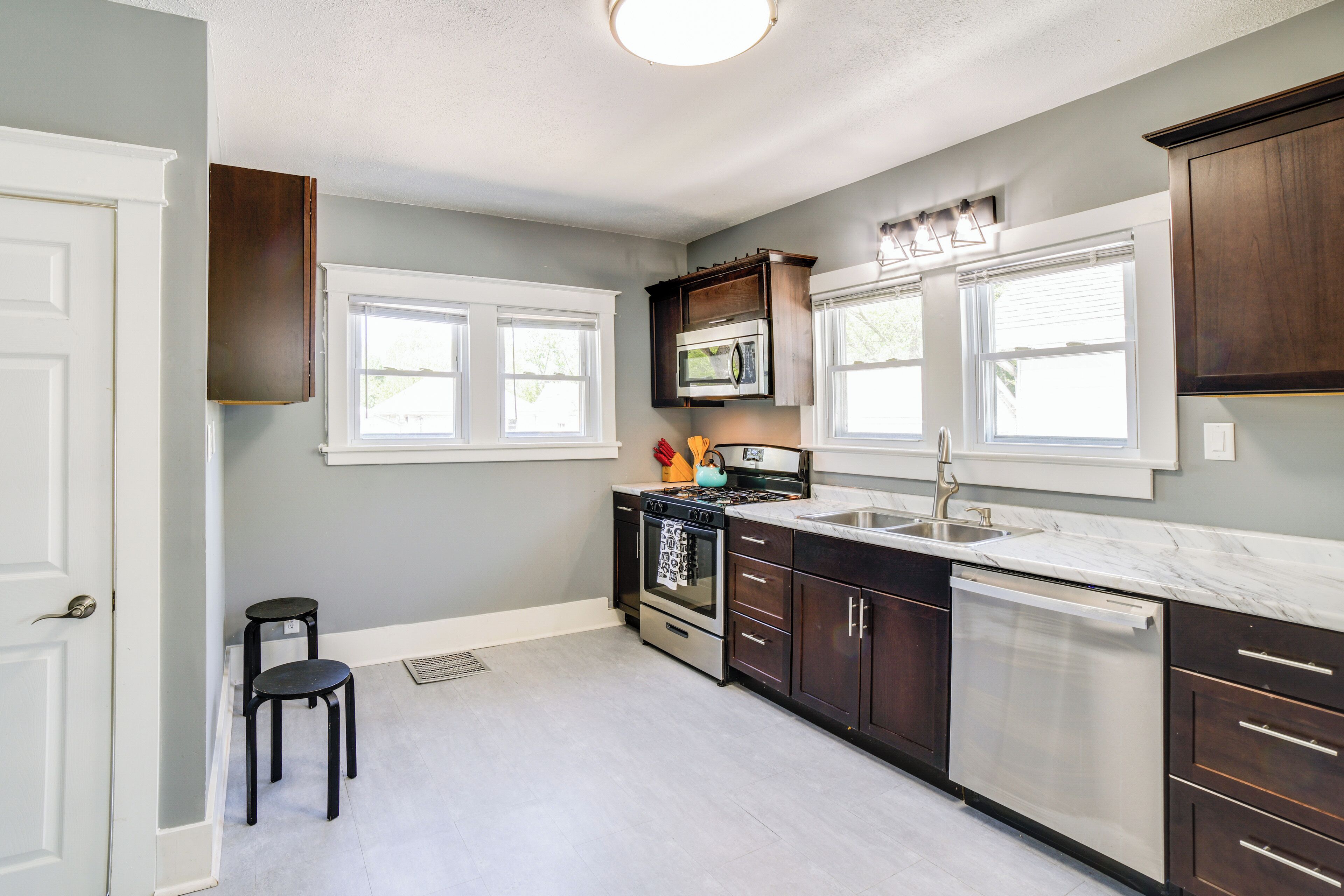 House (2 Bedrooms) | Interior