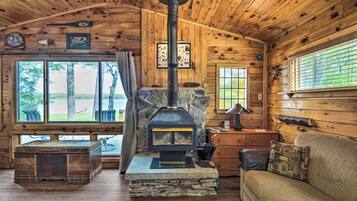 House (1 Bedroom) | Interior