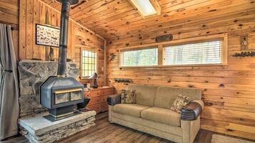 House (1 Bedroom) | Interior