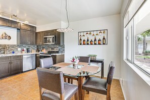 Apartment (2 Bedrooms) | Interior - Old Town Scottsdale Retreat w/ Pool Access! (Scottsdale)