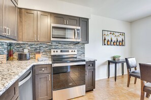 Apartment (2 Bedrooms) | Interior - Old Town Scottsdale Retreat w/ Pool Access! (Scottsdale)