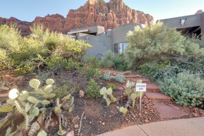 Apartment (0 Bedroom) | Interior - Amazing Views & On-site Hiking: Sedona Studio (Sedona)
