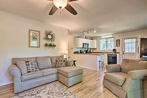 Cottage (2 Bedrooms) | Interior