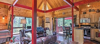 Furnished Deck: Romantic Strawberry/pine Studio!
