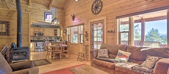 Log Cabin w/ Mountain Views ~ 30 Mi to Pikes Peak!