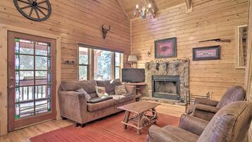 House (3 Bedrooms) | Front of property