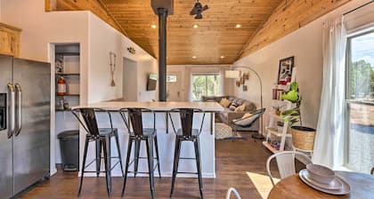 1 Mi to Hiking: Chic Show Low Escape w/ Fire Pit!