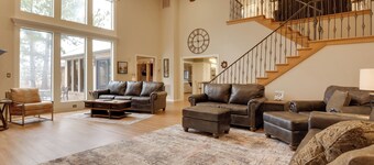 Private Pool & Game Room: Upscale Home in Vinita