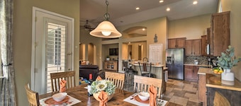 Spacious Surprise Home: 6 Mi to Wildlife World Zoo