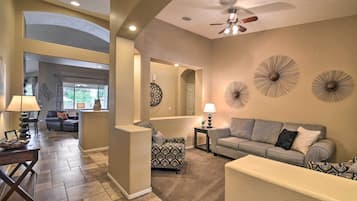 House (3 Bedrooms) | Interior