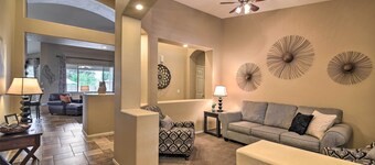 Spacious Surprise Home: 6 Mi to Wildlife World Zoo