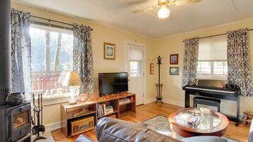 House (2 Bedrooms) | Interior