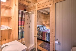 House (2 Bedrooms) | Interior - Beech Mountain Cabin w/ 180° Views: Near Hiking! (Banner Elk)