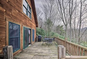 House (2 Bedrooms) | Interior - Beech Mountain Cabin w/ 180° Views: Near Hiking! (Banner Elk)