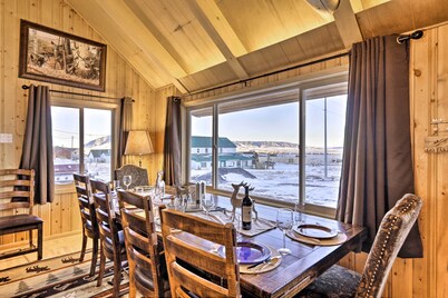 Centennial Cabin w/ Hot Tub, Sauna & Pool Table!
