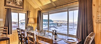 Centennial Cabin w/ Hot Tub, Sauna & Pool Table!