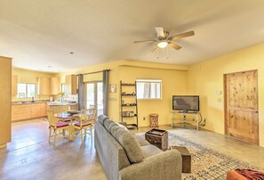 House (2 Bedrooms) | Interior